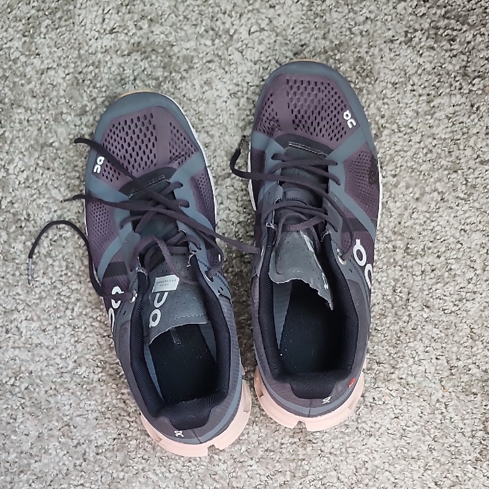 On Running Women's Black and Gray Athletic Shoes